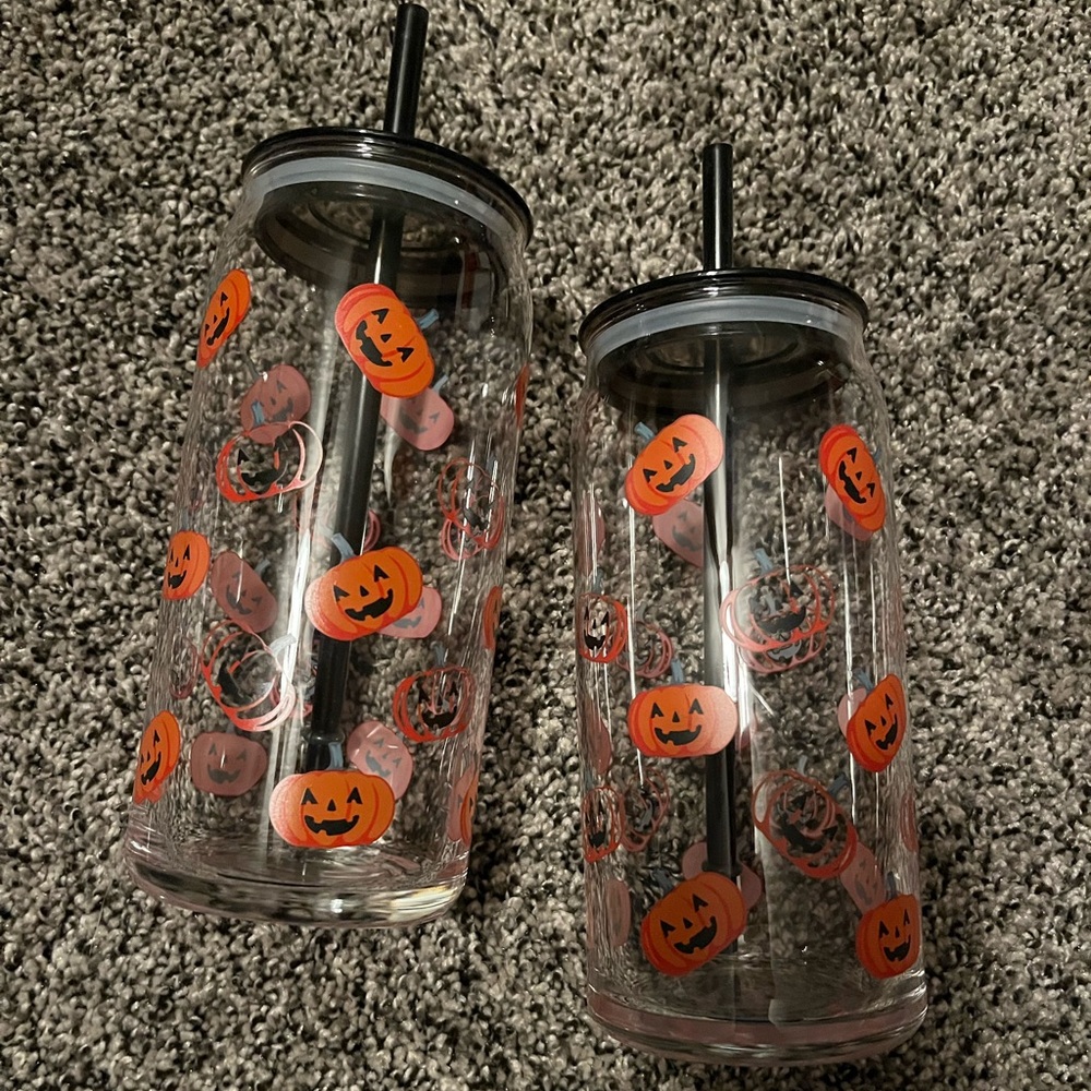 Set of two pumpkin glasses
